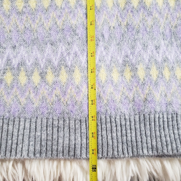 VGUC Berskha Mock Neck Argyle Patterned Pastel Gray Purple Sweater Size Small - Picture 11 of 13